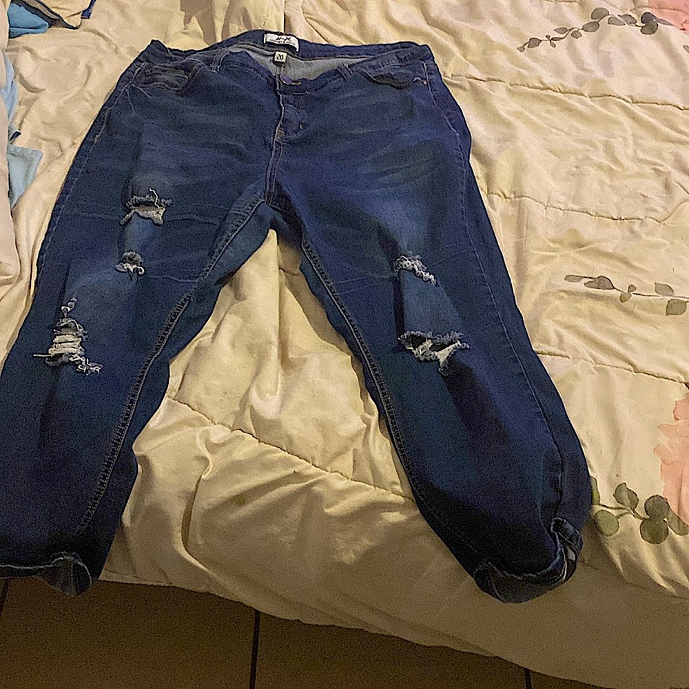 Brand:Harmony and Havoc
Size 20